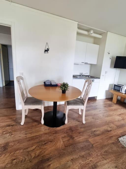 Ekhult Apartments - Ground Floor - Garden And Lake View Ulricehamn Luaran gambar